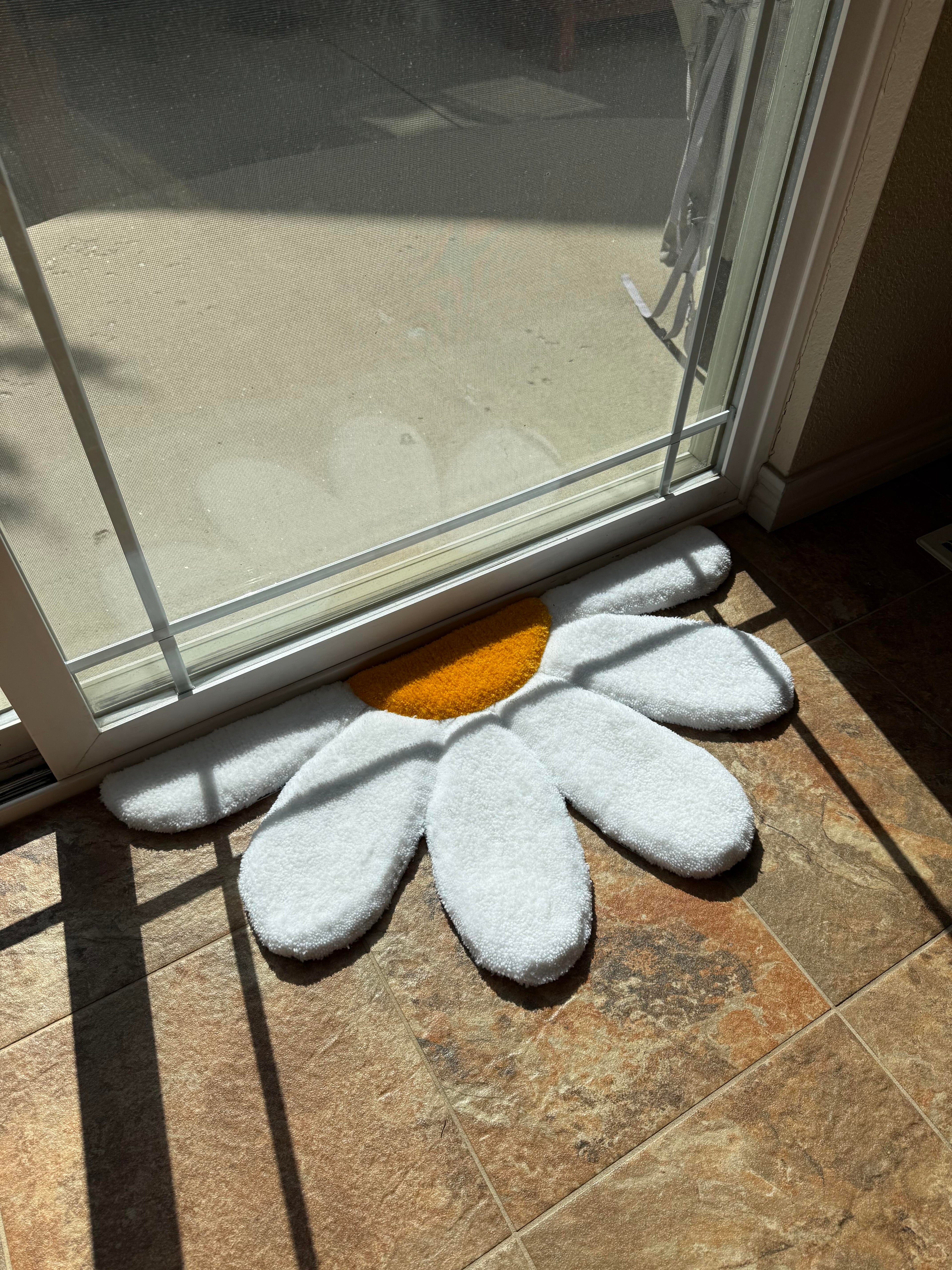 Daisy doorway Rug/Mat | 15 x 30 in | Indoor decor | Customizable colors