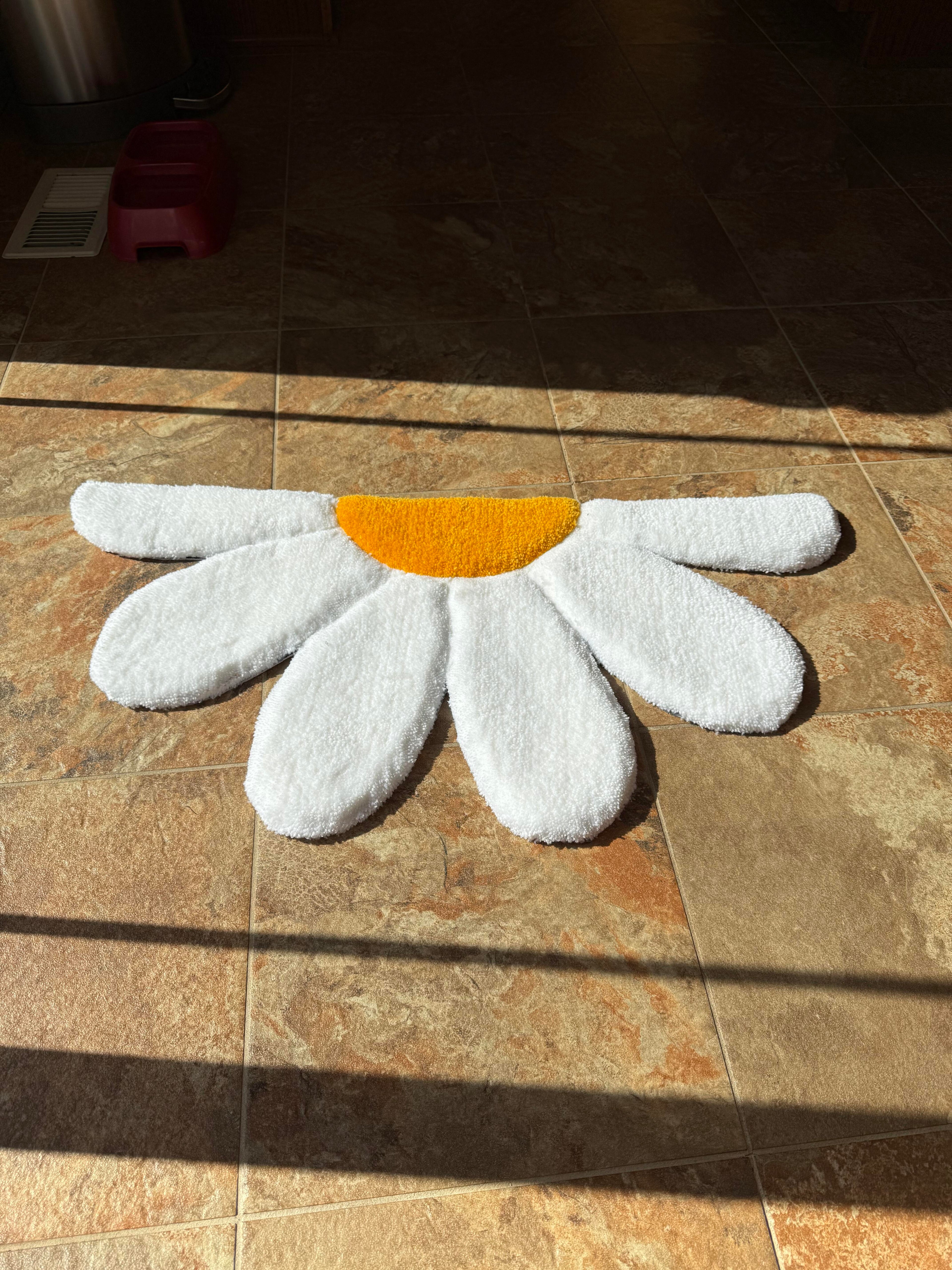 Daisy doorway Rug/Mat | 15 x 30 in | Indoor decor | Customizable colors